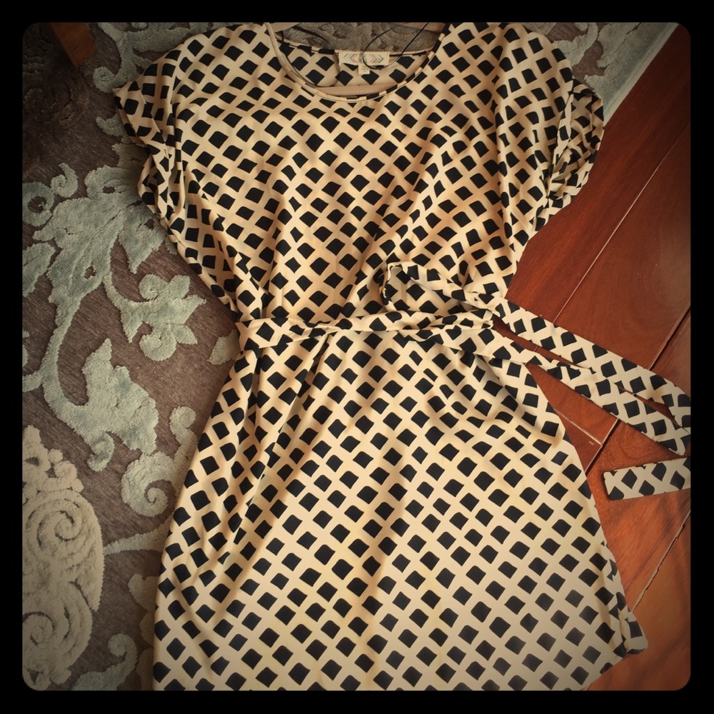 Pink Rose Beige and Black Geometric Midi Dress